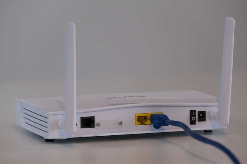 Routeur WiFi entreprise pour filtrage adresse MAC